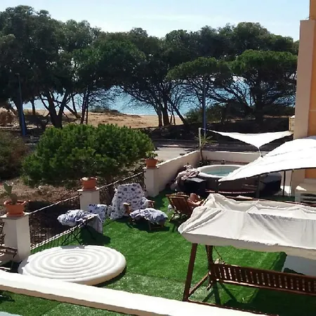 Seaside Apartment *